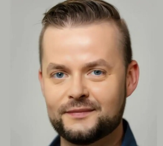 Tom- Trump